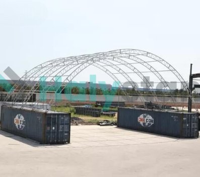 Přístřešek na kontejnery 14,92x12,19m s dvojitým příhradovým rámem Přístřešek na kontejnery 14,92x12,19m s dvojitým příhradovým rámem